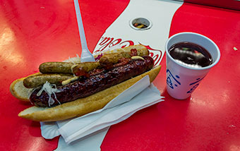 Hot dog aux saucisses pragoises, République tchèque