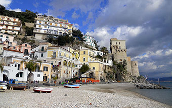 Cetara sur la côte amalfitaine, Italie