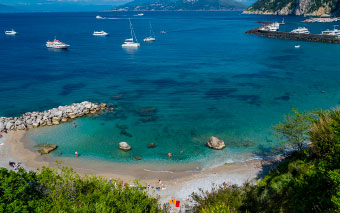 Une plage, île de Capri, Italie